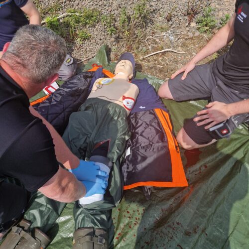 Emergency First Aid at Work +F